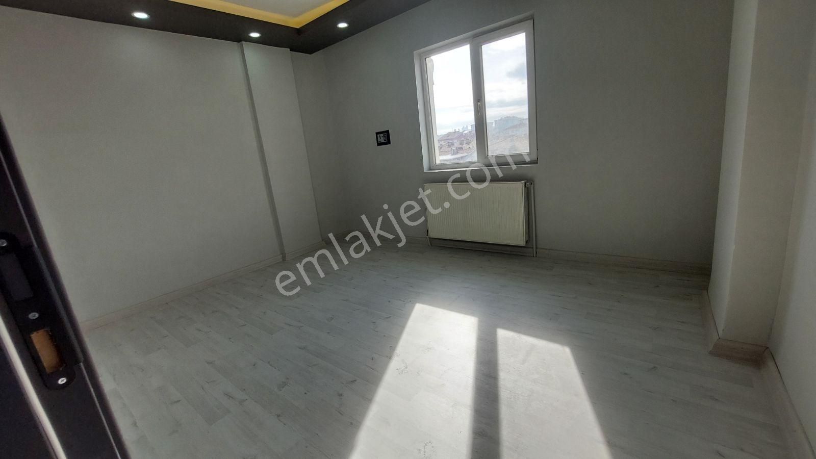 Akşemsettin'de Güney Yol 3 Cepheli Full Utra Lüks 3+1 - Görsel 32