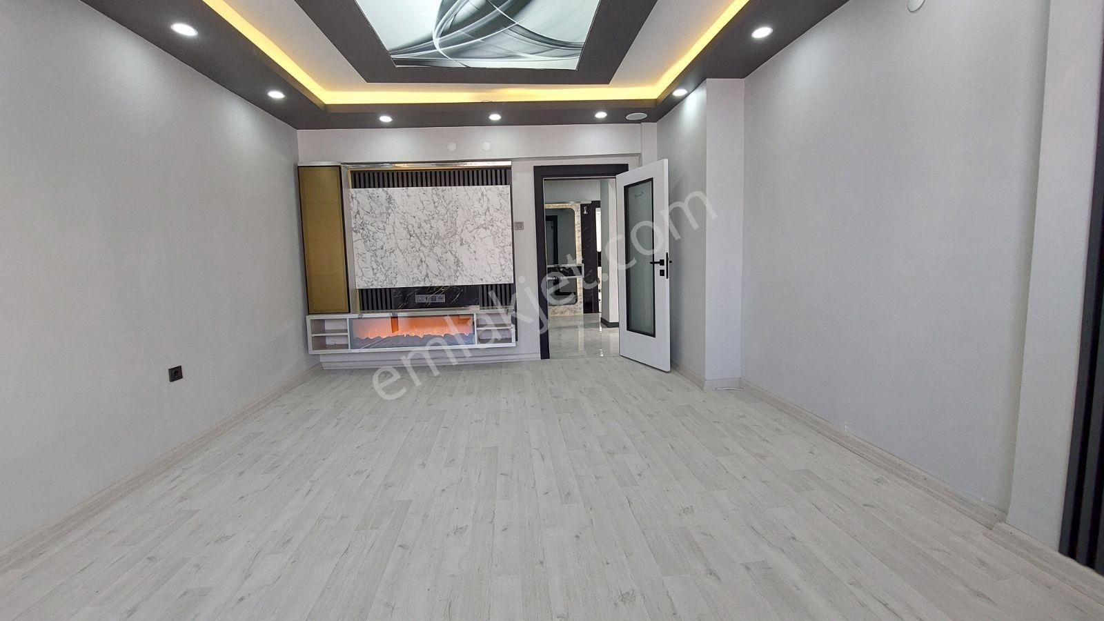 Akşemsettin'de Güney Yol 3 Cepheli Full Utra Lüks 3+1 - Görsel 19