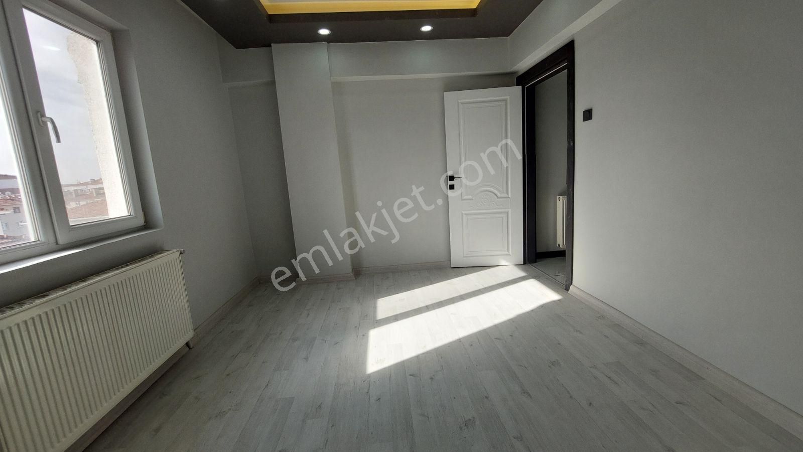 Akşemsettin'de Güney Yol 3 Cepheli Full Utra Lüks 3+1 - Görsel 23