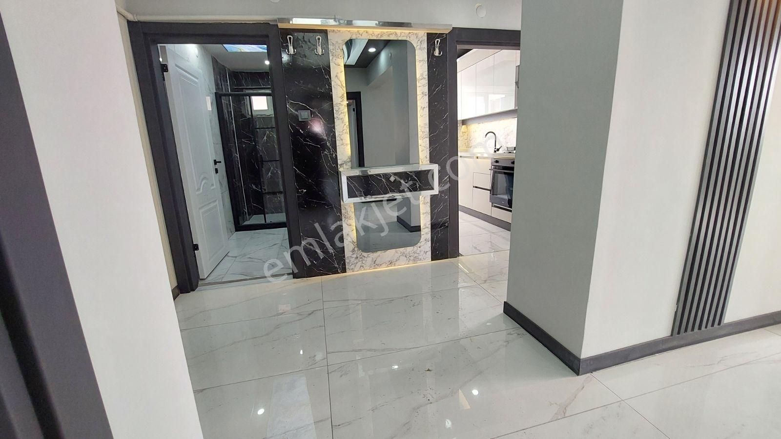 Akşemsettin'de Güney Yol 3 Cepheli Full Utra Lüks 3+1 - Görsel 3