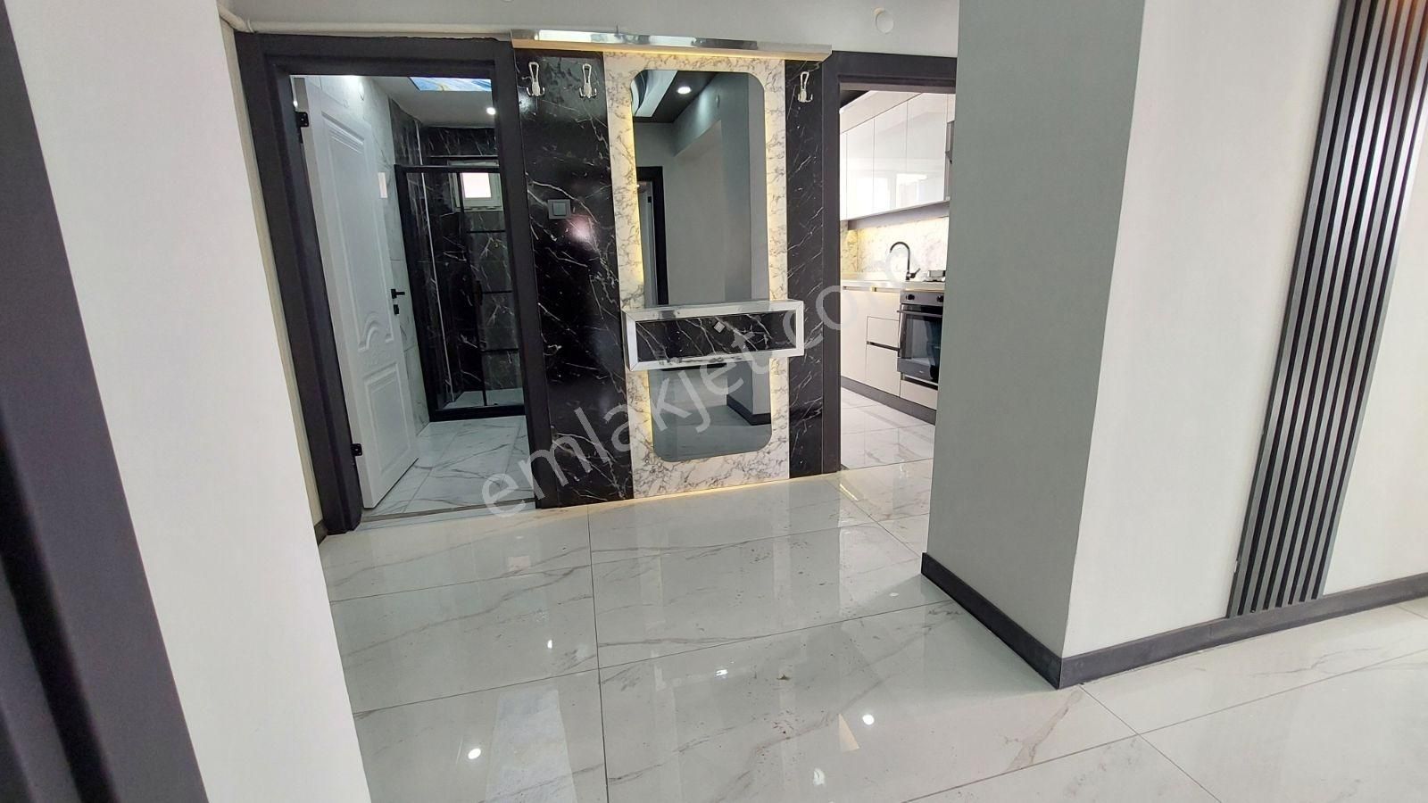 Akşemsettin'de Güney Yol 3 Cepheli Full Utra Lüks 3+1 - Görsel 12