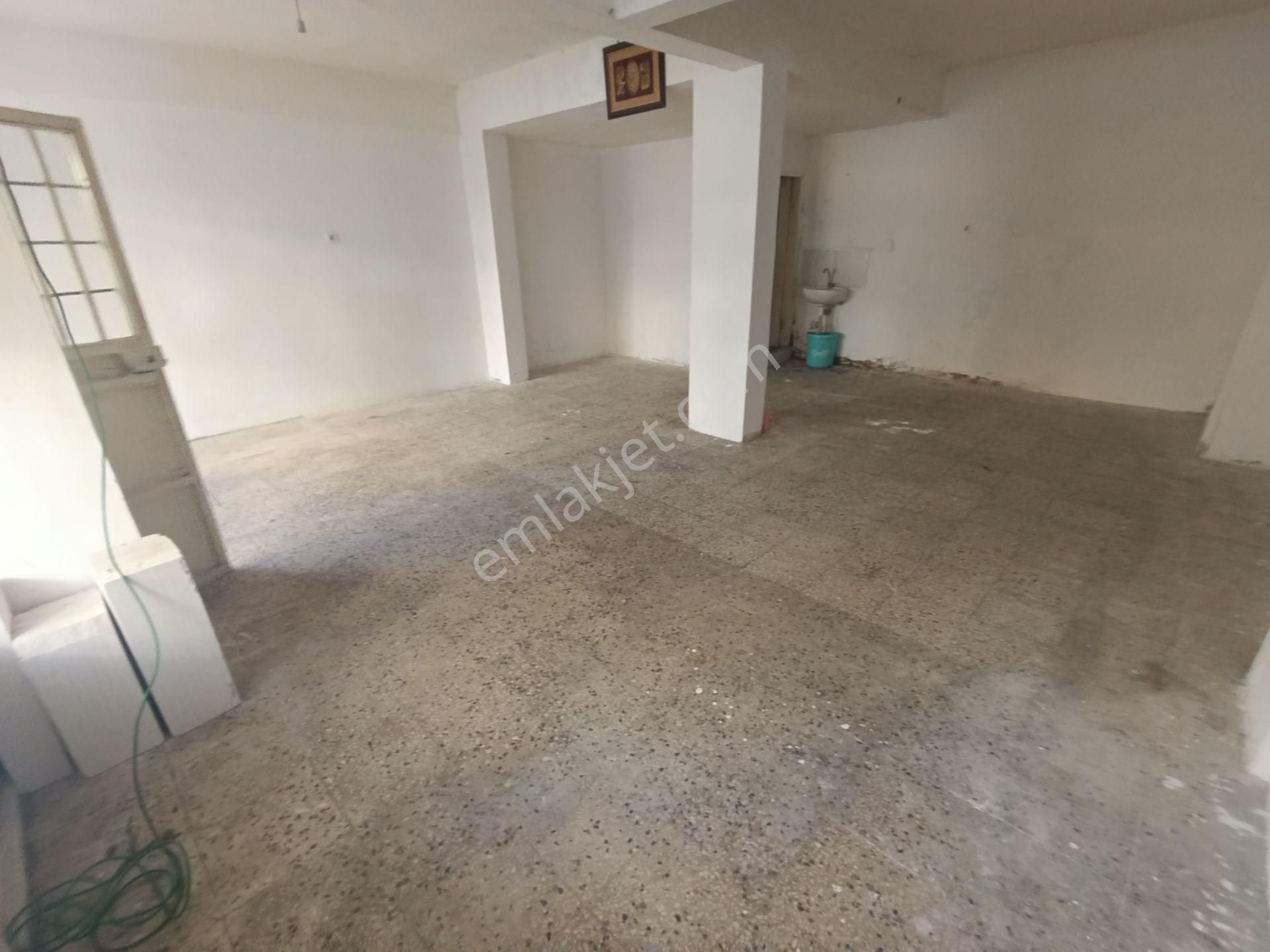 Pendik Güzelyalı Merkezde Yol Üstü Kiralık 50m2 Düz Dükkan - Görsel 13