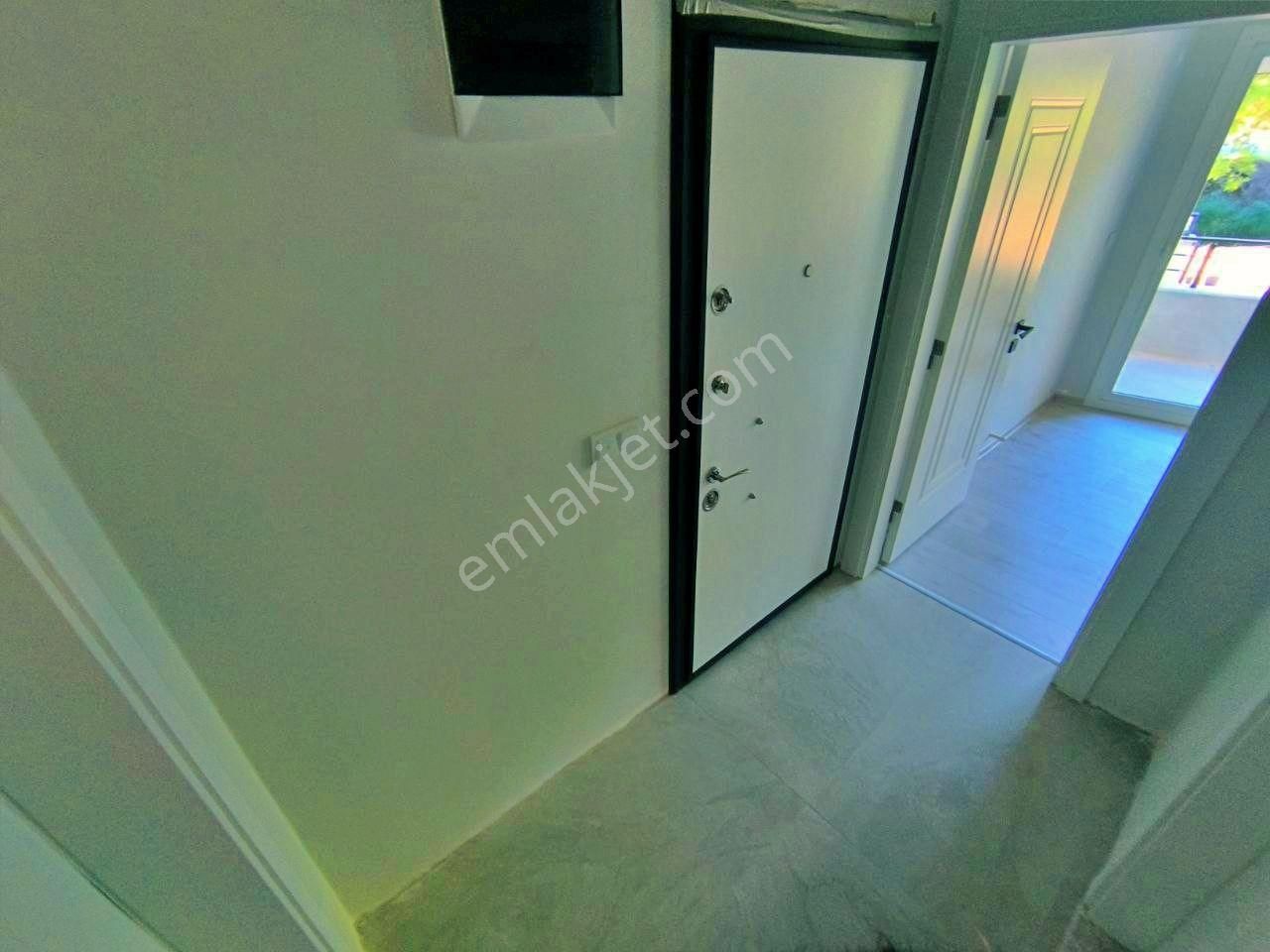 Uytundan Gürede Bahçe Kullanımlı Satılık Lüx 1+1 Daire - Görsel 28
