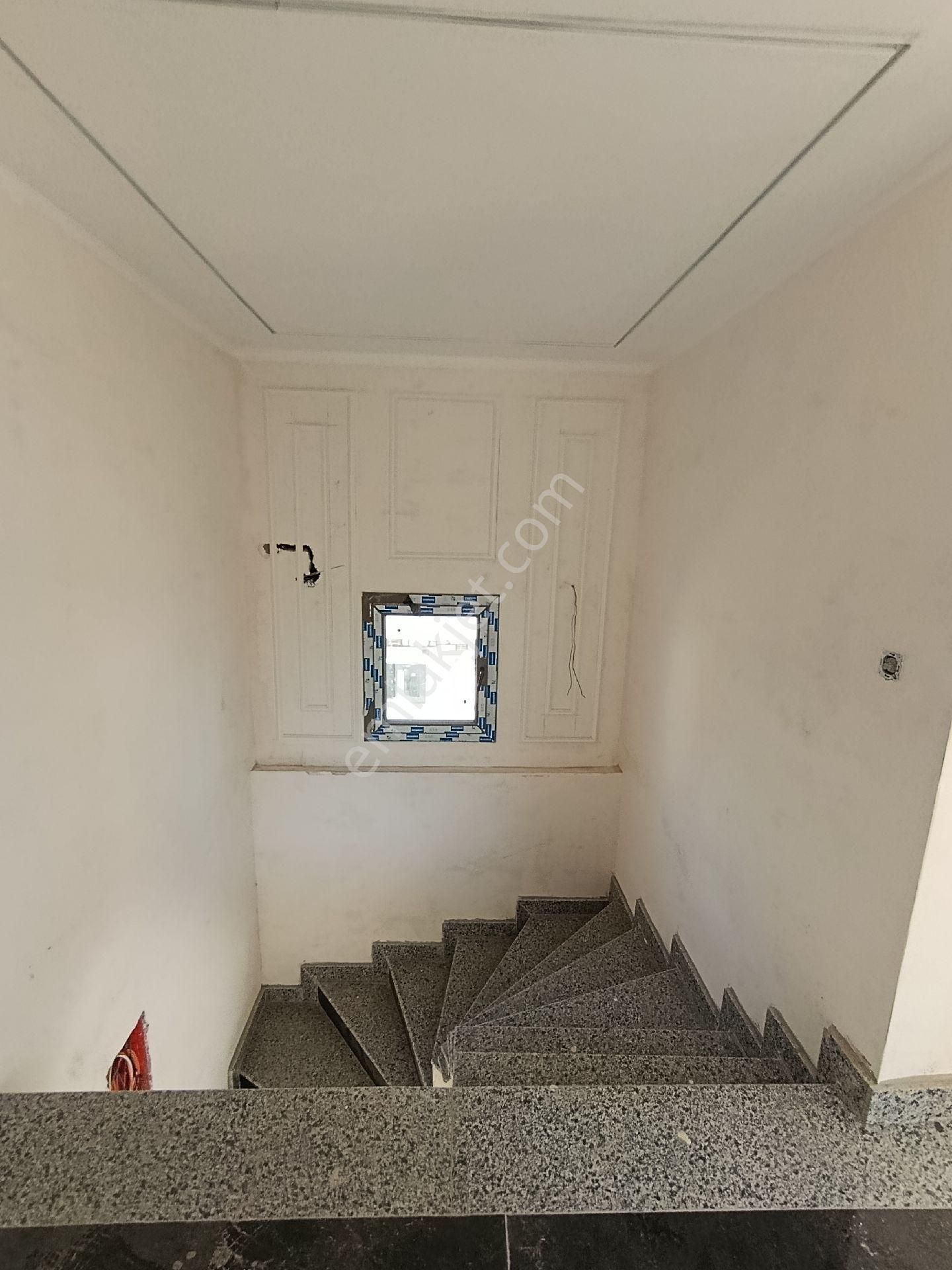 Taş Emlak'tan Altınova'da Havuzlu Sıfır Villa - Görsel 19