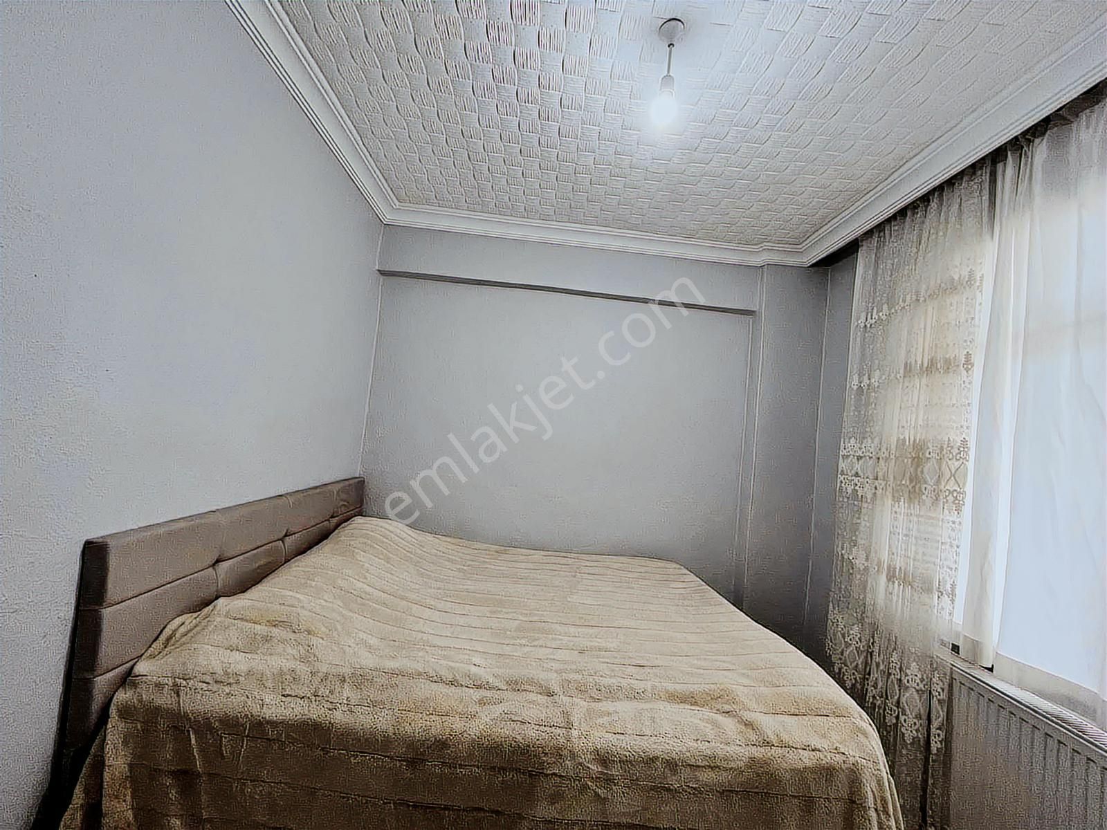 Zafer Mahallesinde Acil Satılık 3+1 Üst Kat Daire - Görsel 11