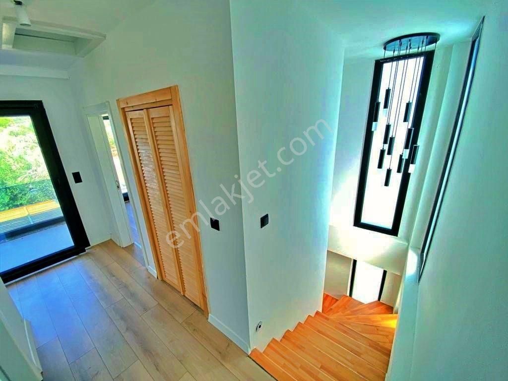 Uytun'dan Güre'de Sauna Yüzme Havuzlu Ultralüx 5+1 Satılık Villa - Görsel 25