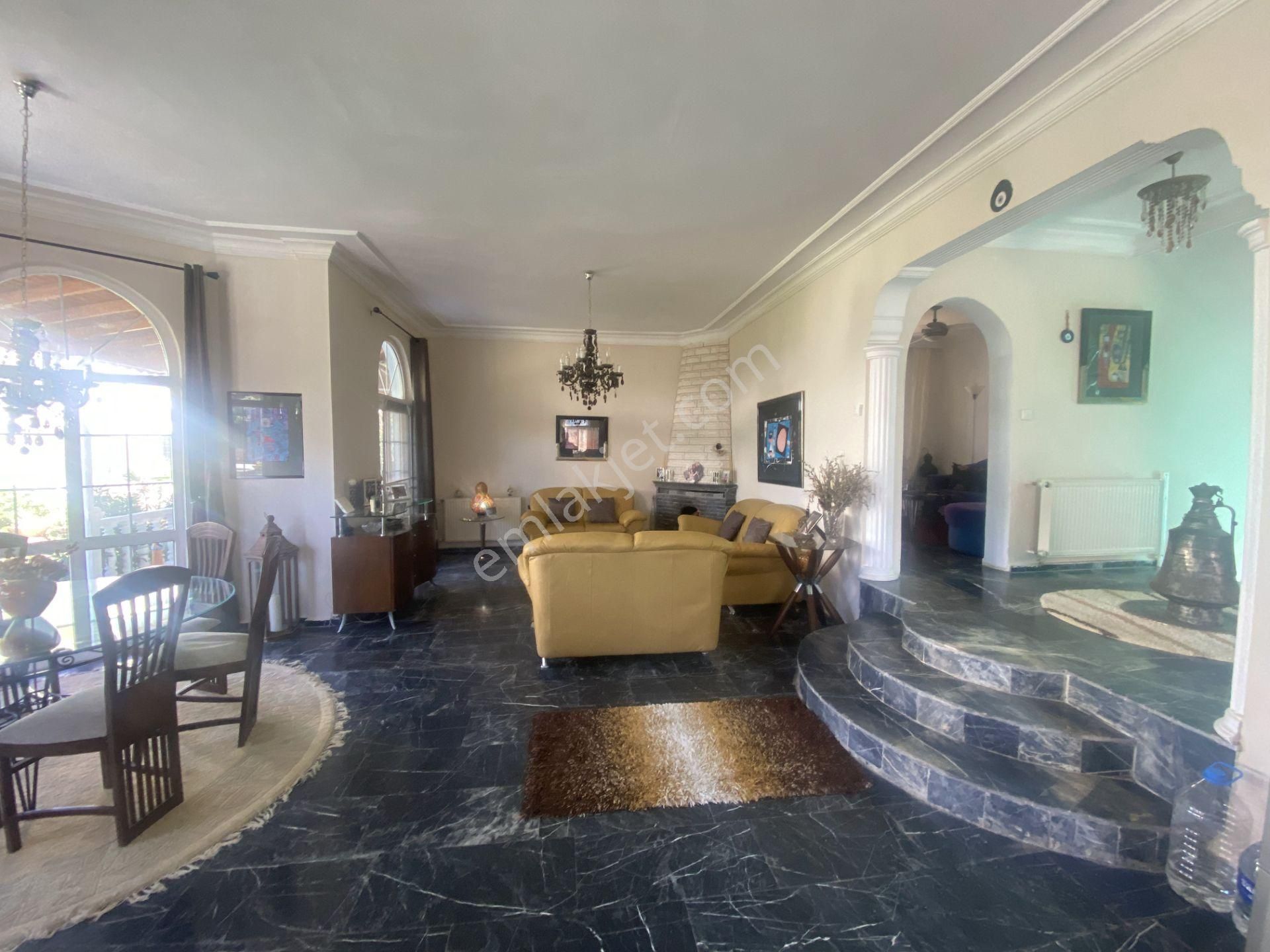 Ayvalık Sarımsaklı Da Satılık Mustakil Dubleks Villa. - Görsel 3