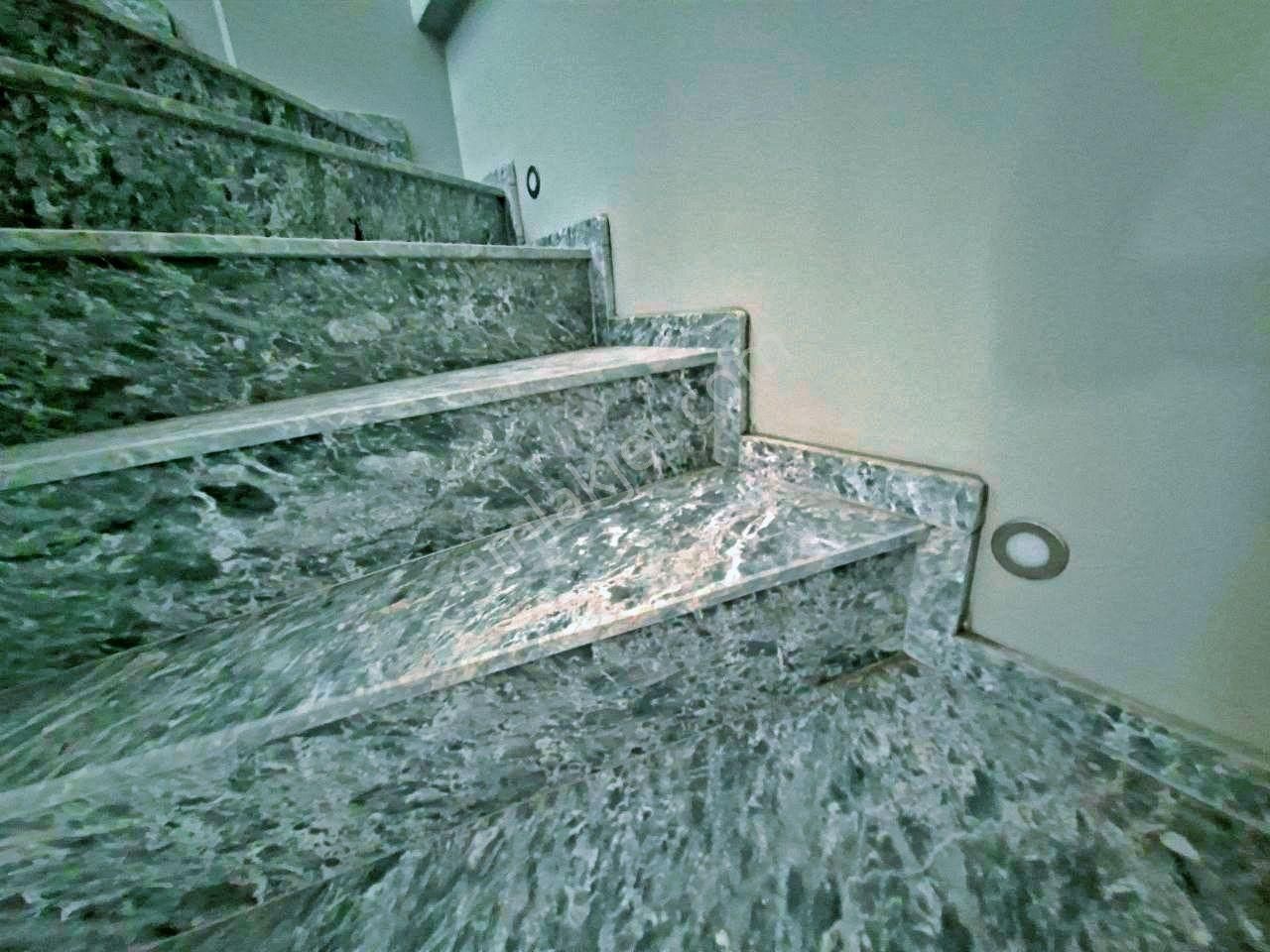 Uytundan Güre Oteller Bölgesinde Satılık 3+1 Lüks Villa - Görsel 20