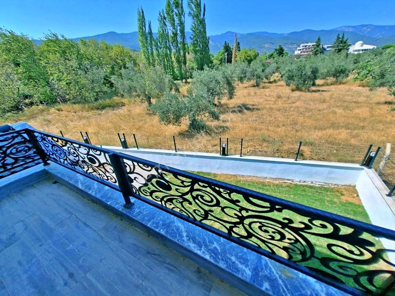 Uytundan Güre Oteller Bölgesinde Satılık 3+1 Lüks Villa - Görsel 16