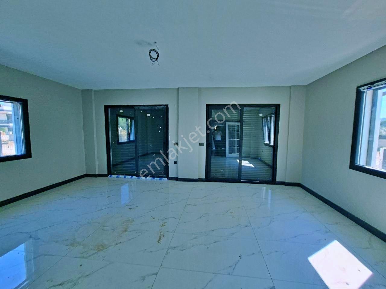 Uytundan Güre Oteller Bölgesinde Satılık 3+1 Lüks Villa - Görsel 33