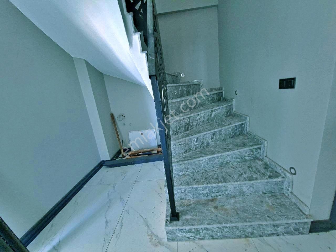 Uytundan Güre Oteller Bölgesinde Satılık 3+1 Lüks Villa - Görsel 23