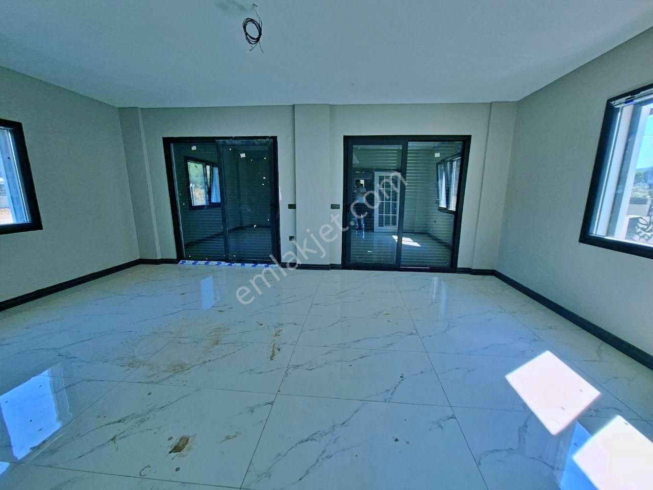 Uytundan Güre Oteller Bölgesinde Satılık 3+1 Lüks Villa - Görsel 24