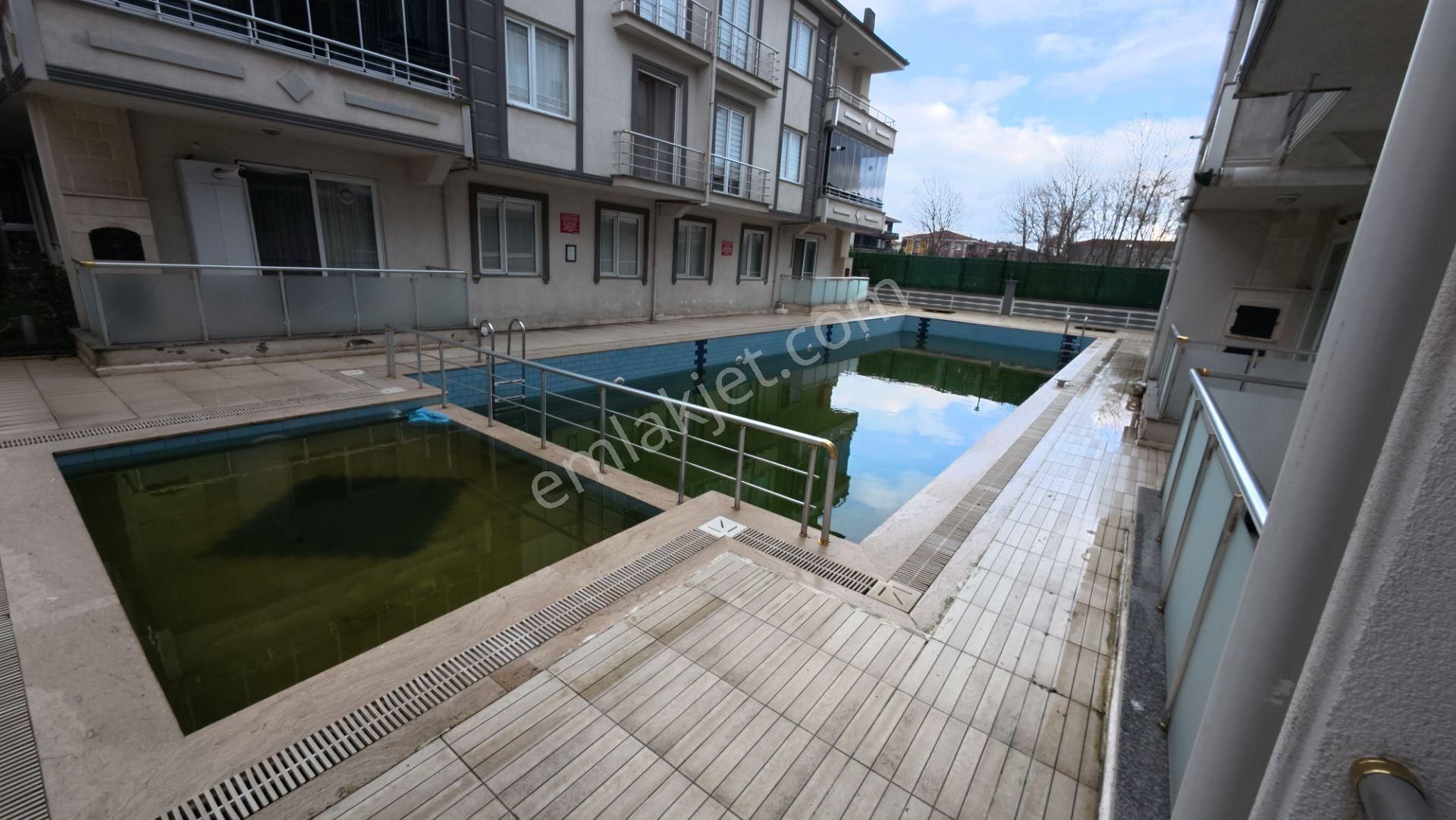 Denize Yürüme Mesafesinde Havuzlu Site İçerisinde 1+1 Satılık Daire!!! - Görsel 28