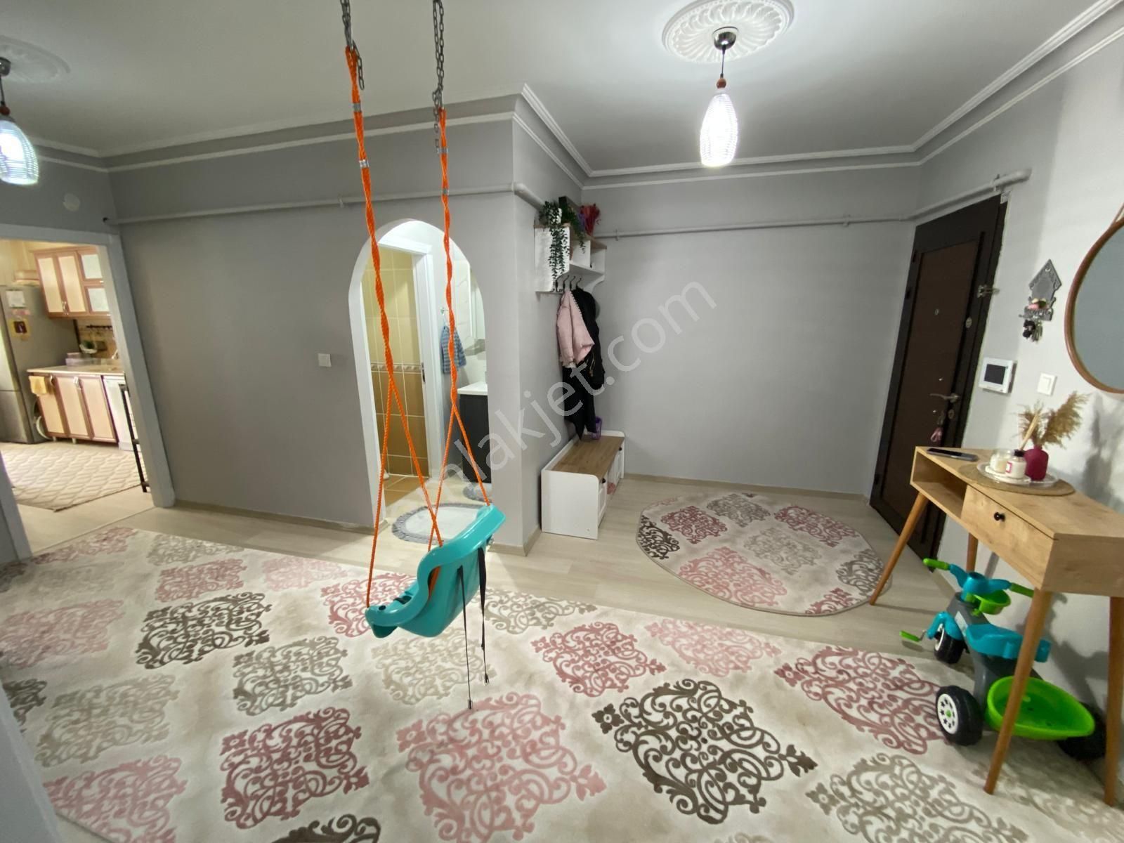 Karapürçek Eyüp Cami Yakını 3.kat 3+1 Kombi C.balkon Duşakabin Anksrta Ocak Full Yapılı - Görsel 23