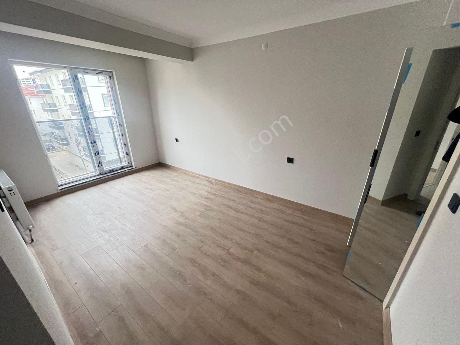 Yenikent Menderes Mah. Sıfır Ara Katta Geniş Balkonlu 3+1 Daire - Görsel 28