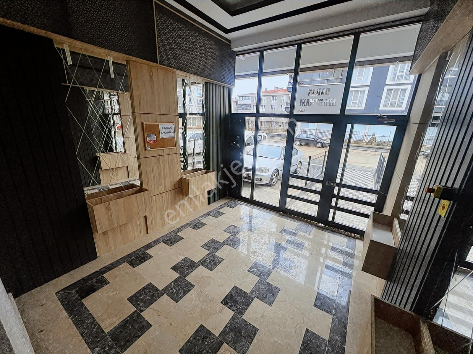 Yenikent Menderes Mah. Sıfır Ara Katta Geniş Balkonlu 3+1 Daire - Görsel 9