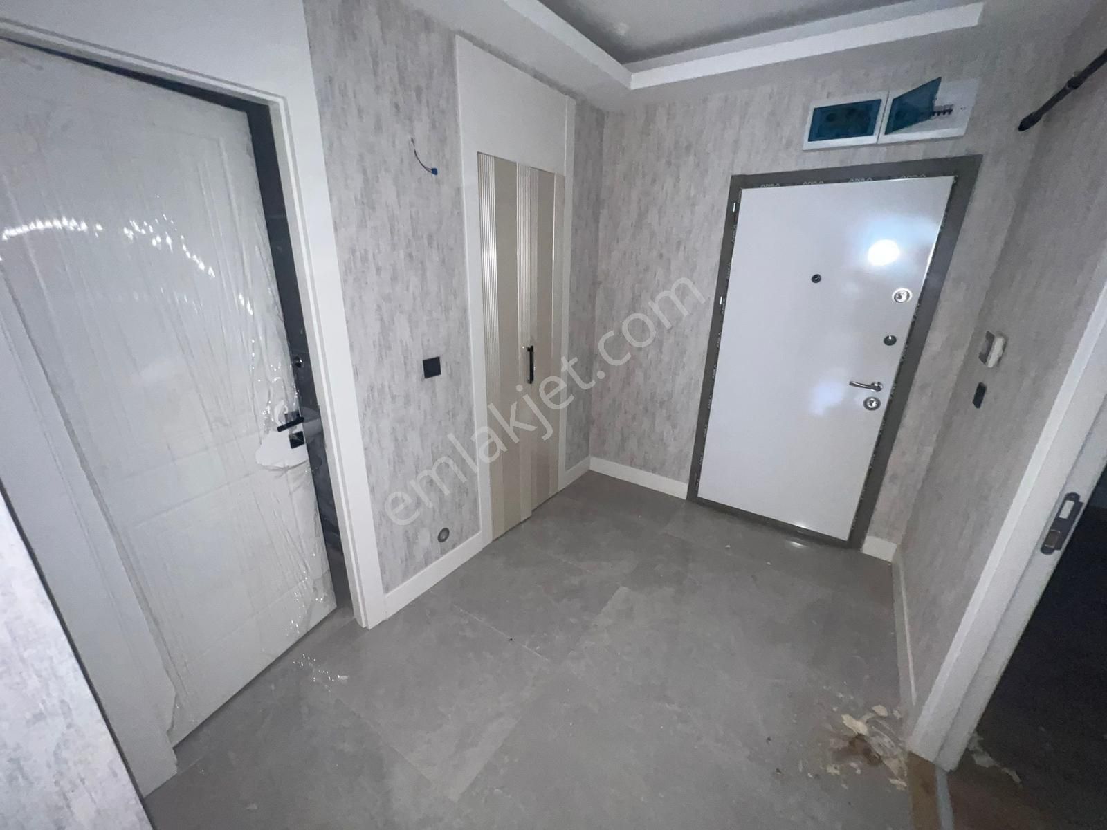 Yenikent Menderes Mah. Sıfır Ara Katta Geniş Balkonlu 3+1 Daire - Görsel 14