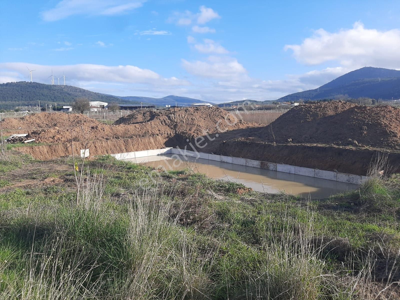 Urla Birgi'de 8.300 M2 Arazi İçinde 180 M2 Ruhsatlı Yapı - Görsel 22