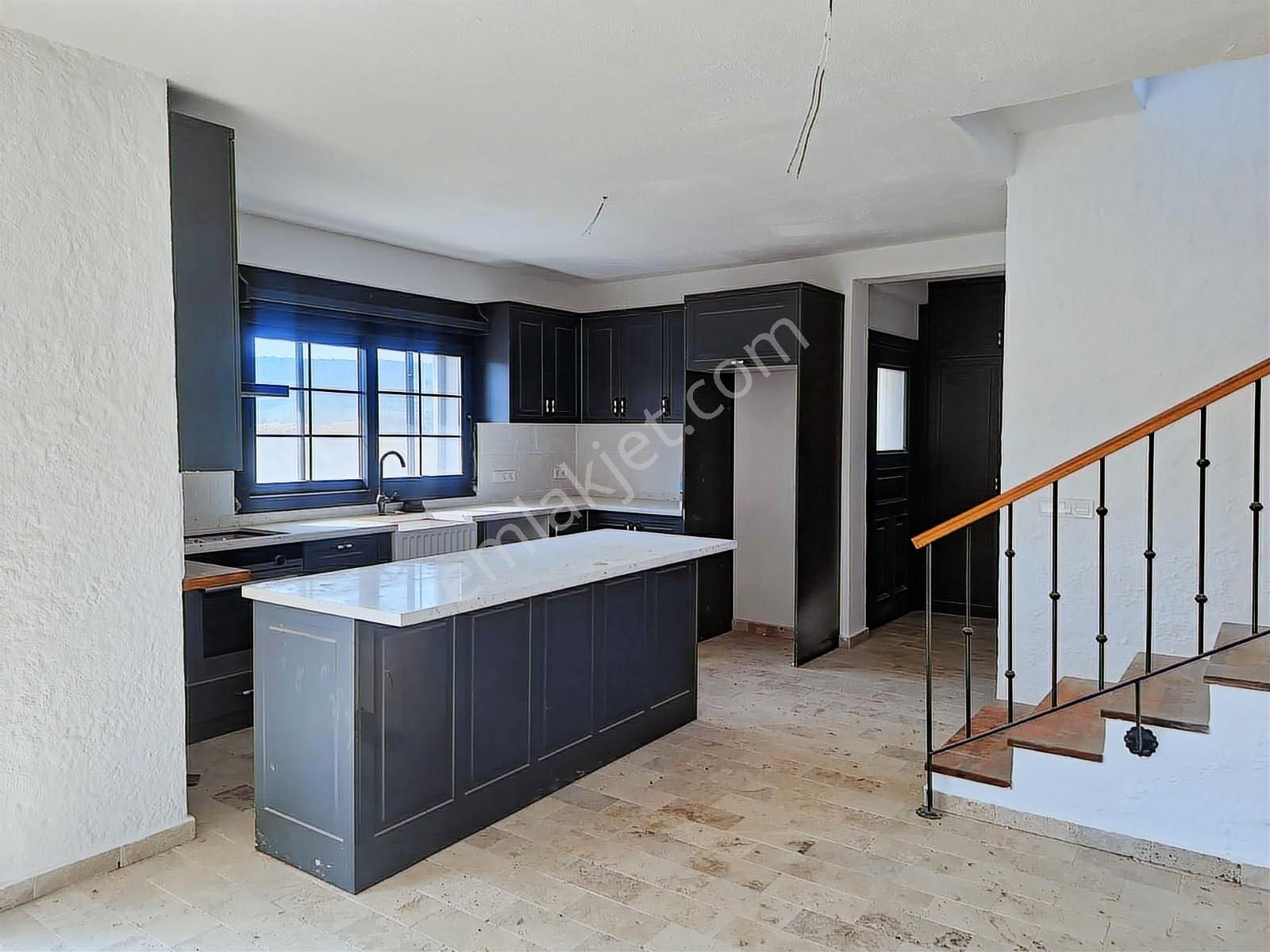 Uzunkuyu'da, Havuzlu, Bahçeli, Konuk Odalı, Konforlu Özel Villa! - Görsel 13