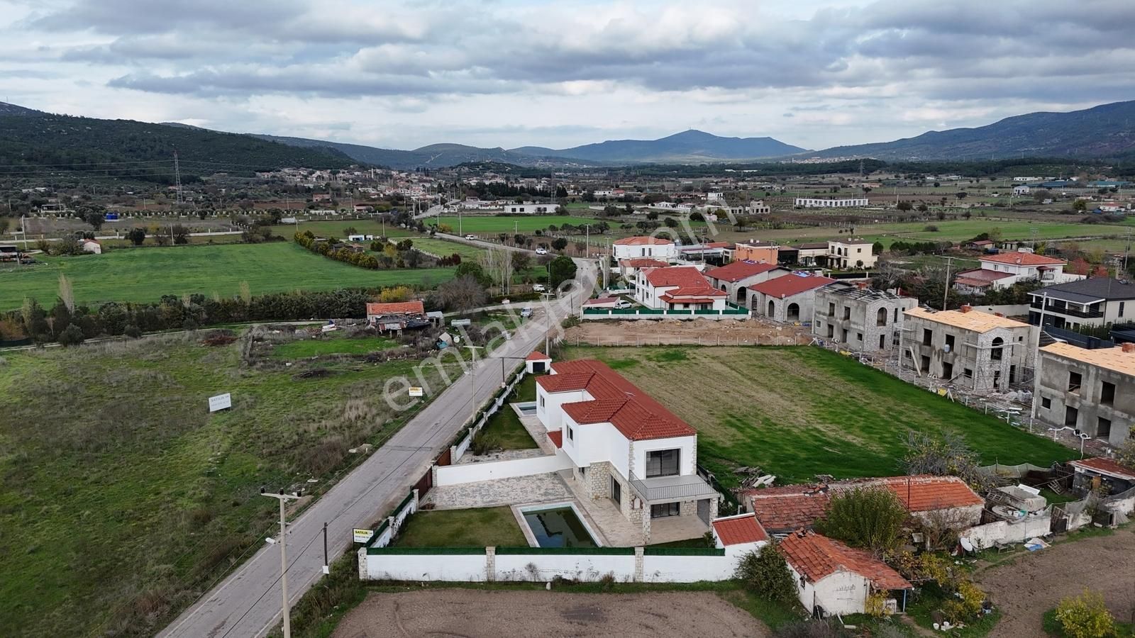 Uzunkuyu'da, Havuzlu, Bahçeli, Konuk Odalı, Konforlu Özel Villa! - Görsel 19