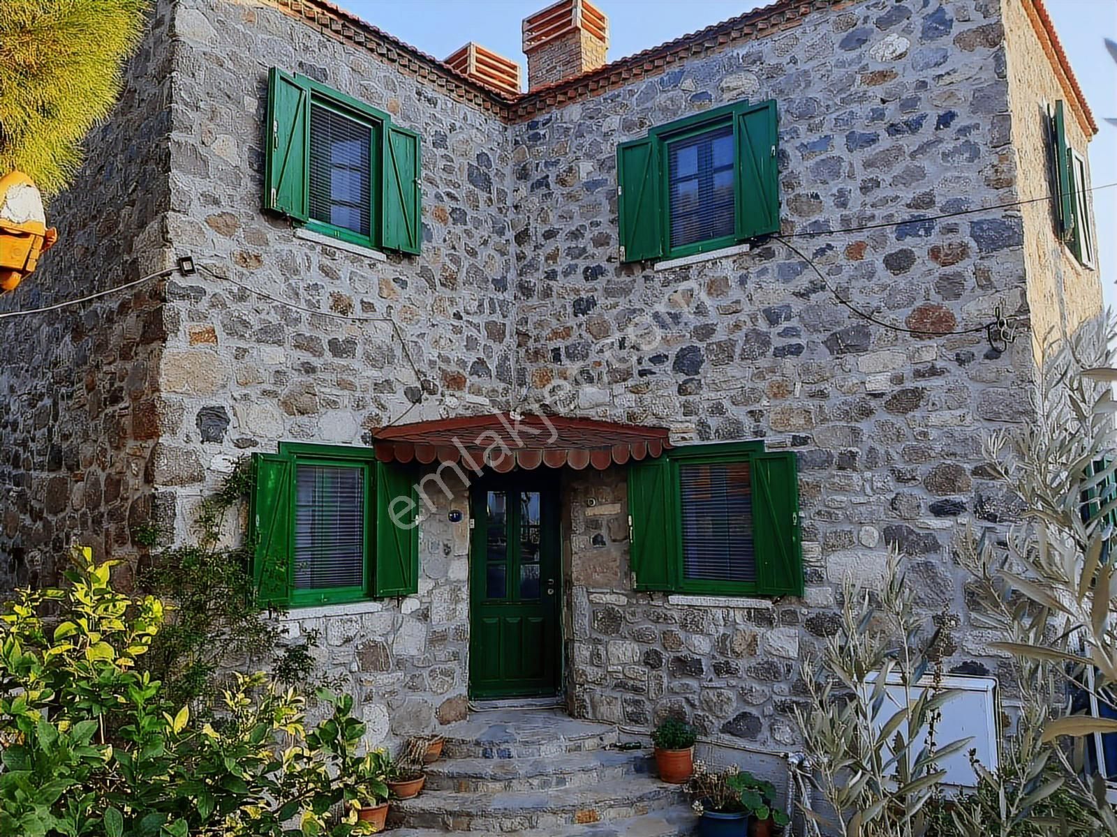 Barbaros Köyü'nün Kalbinde Müstakil Taş Ev