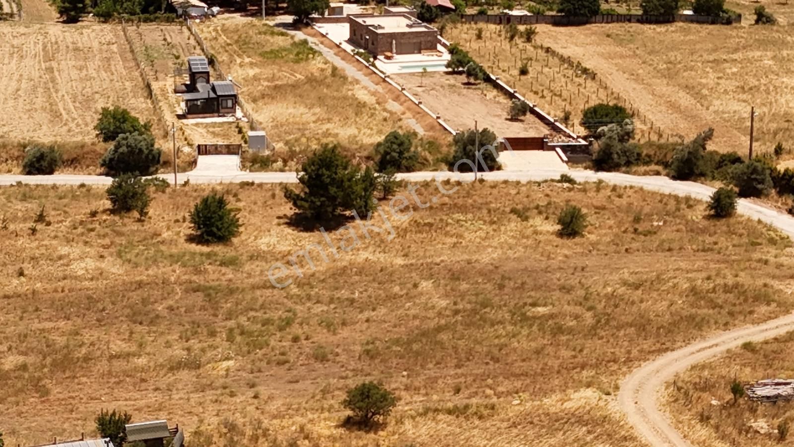Urla Barbaros Köyü'nde Ildır Yoluna Yakın Arazi - Görsel 10