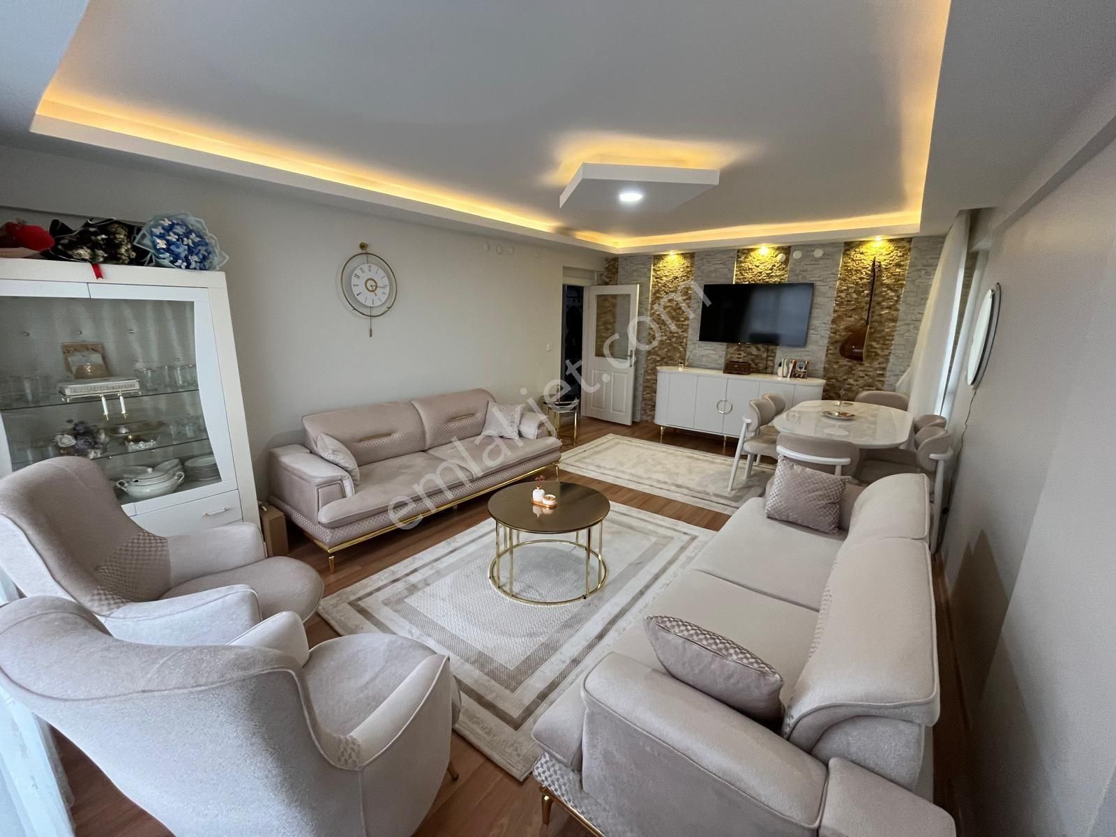 H.gazi Ekin Mah Otobüs Duragı Yakın 3+1 Y.giriş 2.kat Konumunda Asansörlü Kombi Anksrta Full - Görsel 10