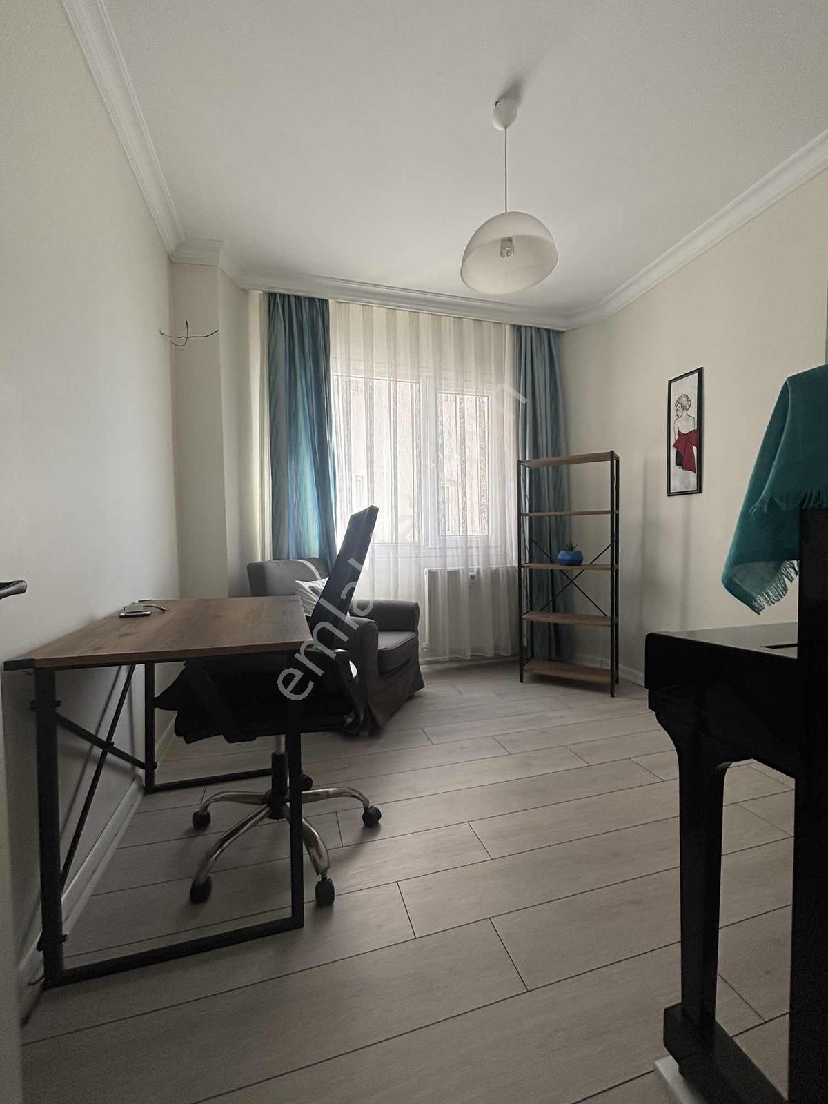 Kuşadası Ege Mahallesi'nde 3 + 1 Eşyalı Kiralık - Görsel 23