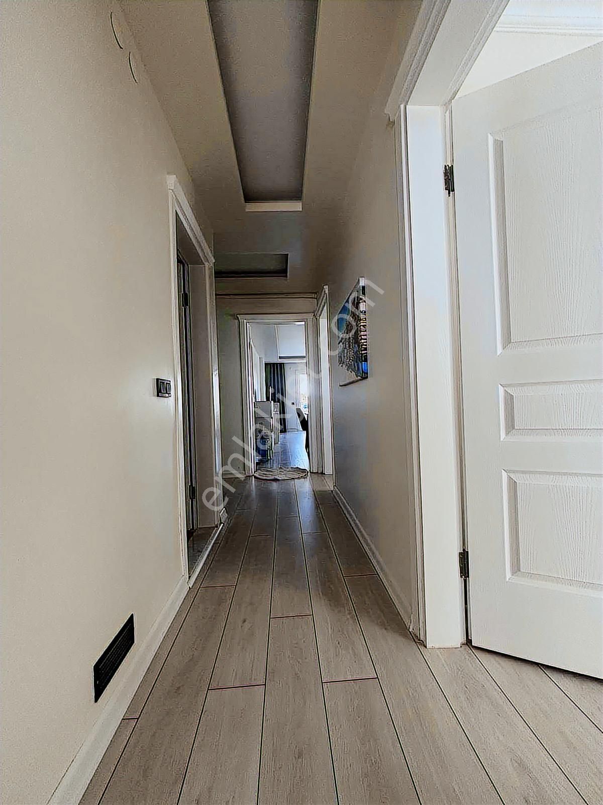 Kuşadası Ege Mahallesi'nde 3 + 1 Eşyalı Kiralık - Görsel 11