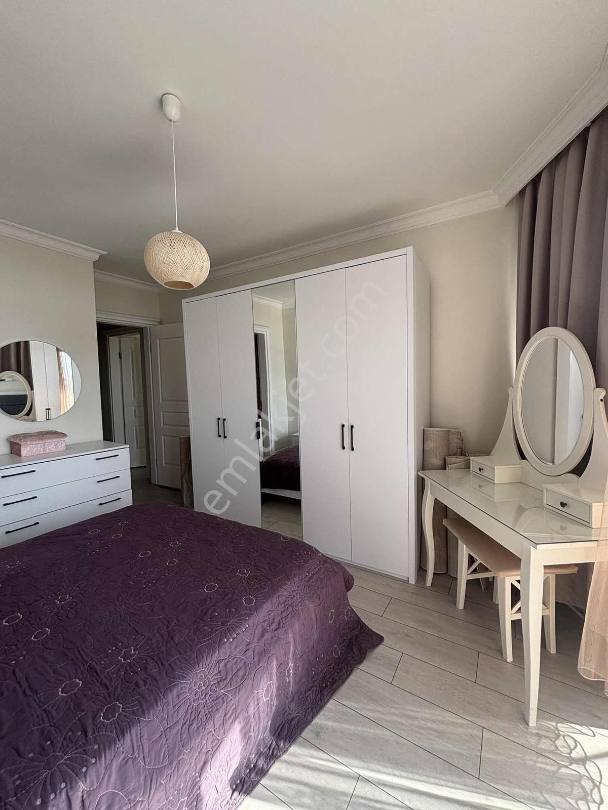 Kuşadası Ege Mahallesi'nde 3 + 1 Eşyalı Kiralık - Görsel 18