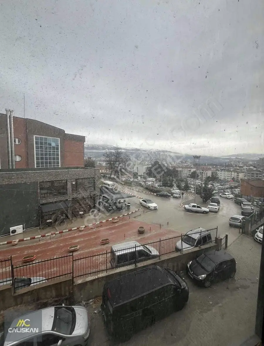Üniversite Hastanesi,diş Hekimliği Yanı 1+1 Satılık