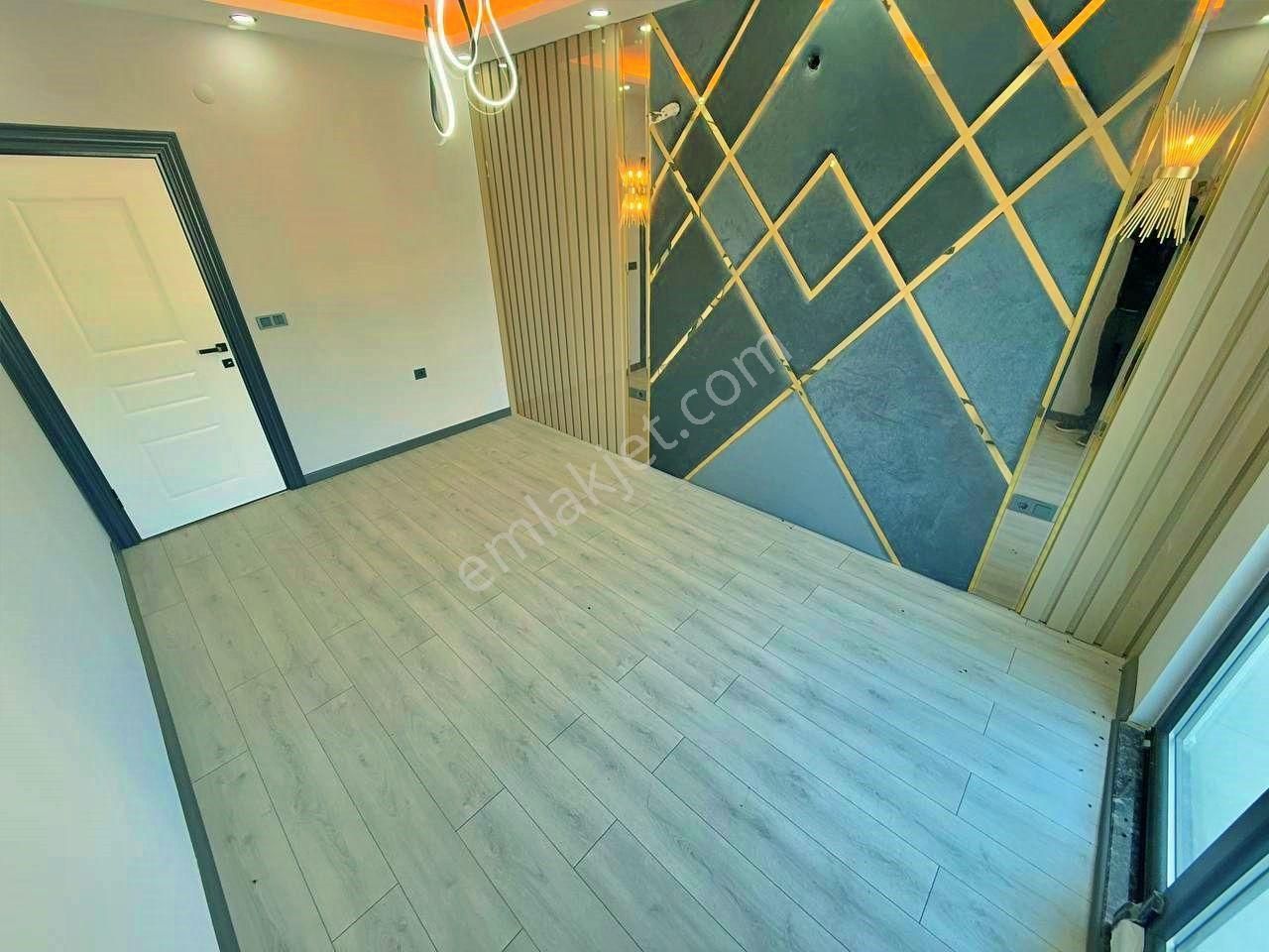 Uytundan Zeytinlide Geniş Bahçeli Otoparklı 6+1 Ultralüks Villa - Görsel 8