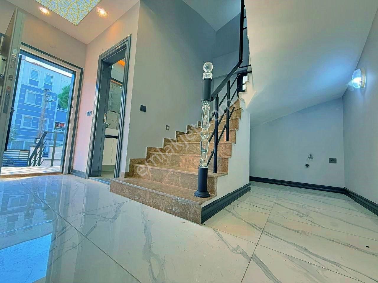 Uytundan Zeytinlide Geniş Bahçeli Otoparklı 6+1 Ultralüks Villa - Görsel 34