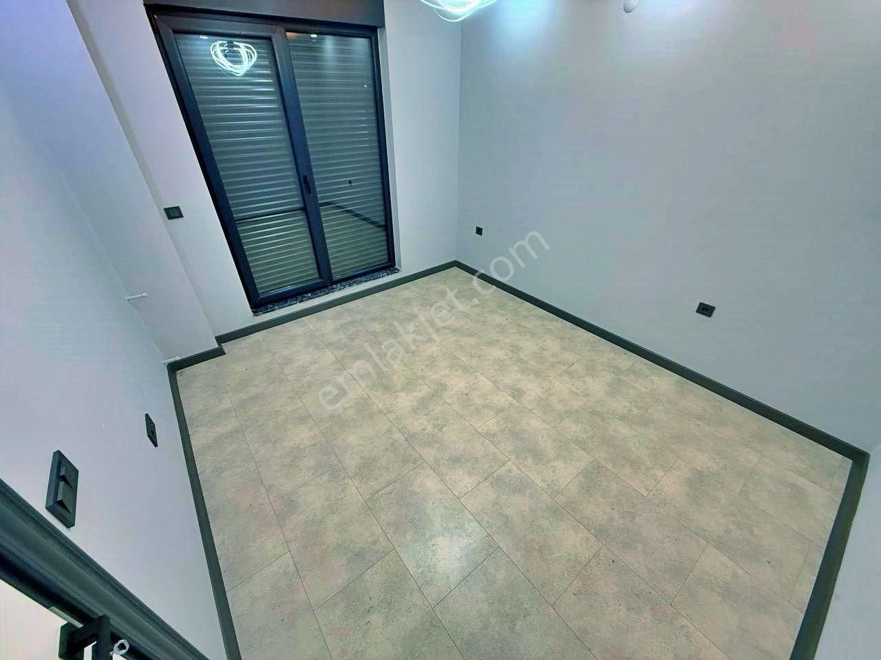 Uytundan Zeytinlide Geniş Bahçeli Otoparklı 6+1 Ultralüks Villa - Görsel 10