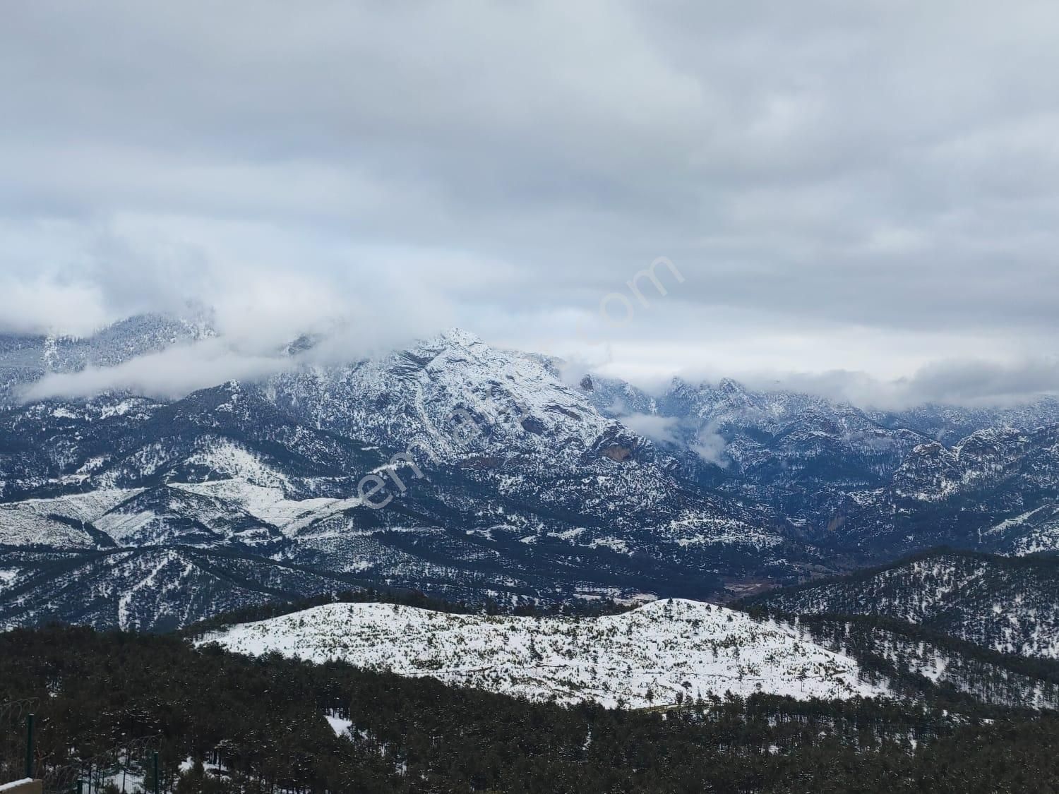 Kar Emlaktan Yenikonacık Bozkırlı Mevkiinde Projeli 400 M2 Satılık Arsa