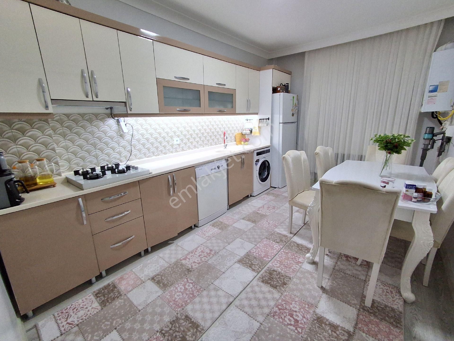 Beşikkaya 9.cd Okul Yanında Asansörlü 2+1 95m2 Full Yapılı Daire - Görsel 7