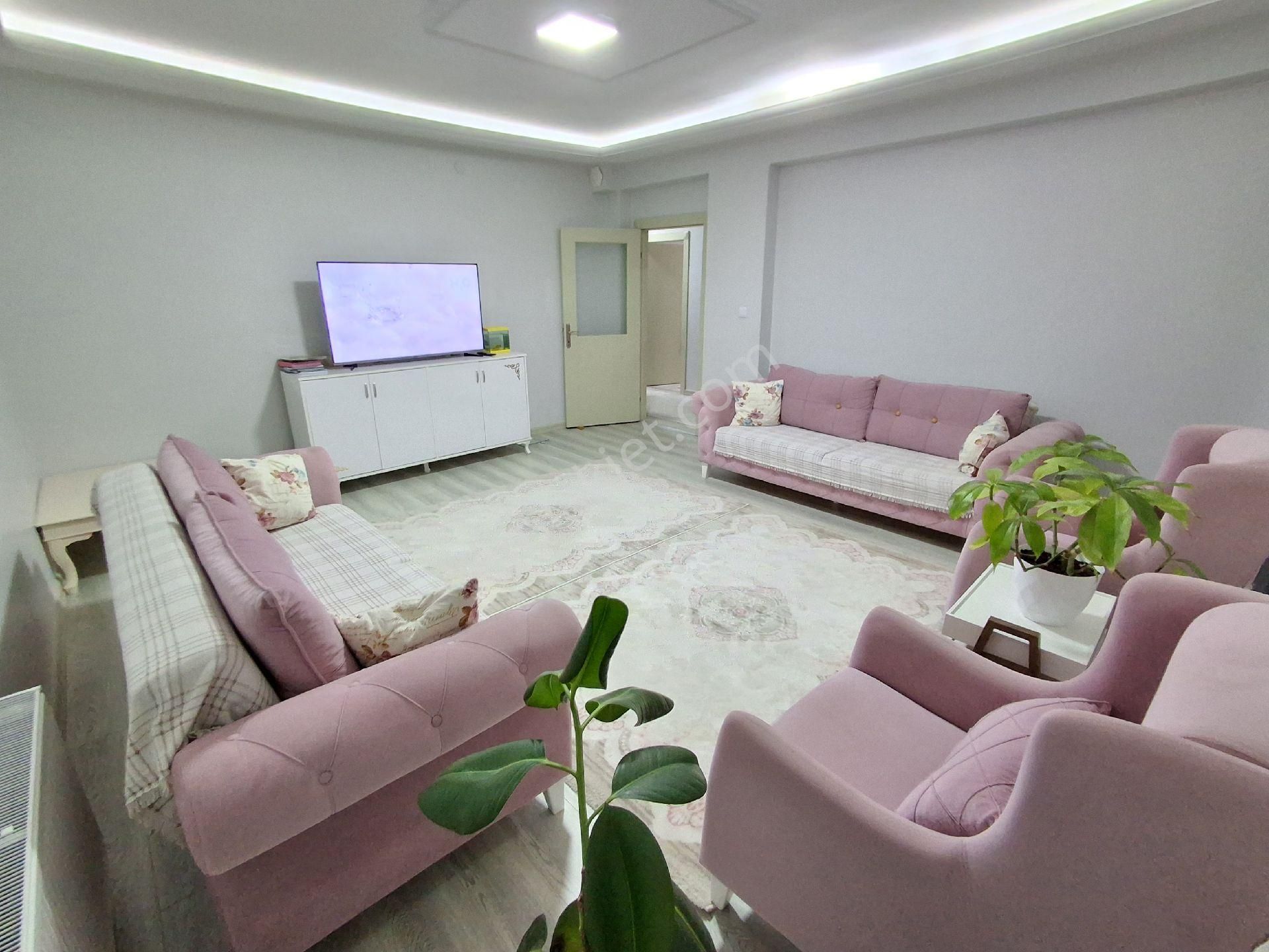 Beşikkaya 9.cd Okul Yanında Asansörlü 2+1 95m2 Full Yapılı Daire - Görsel 15