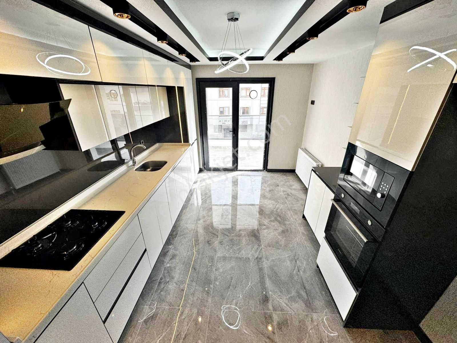 Burç Mah. Ultra Lüks Yapılı Arakat Acil Satılık Sıfır 3+1 Daire_