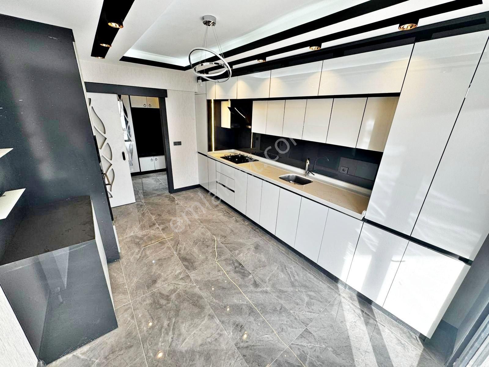 Burç Mah. Ultra Lüks Yapılı Arakat Acil Satılık Sıfır 3+1 Daire_ - Görsel 4