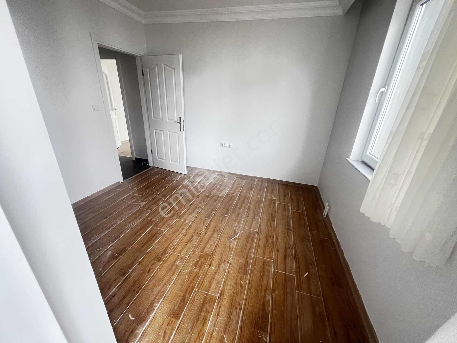 Dutlubahçe Mahallesinde Satılık 3+1 Arakat Daire - Görsel 15