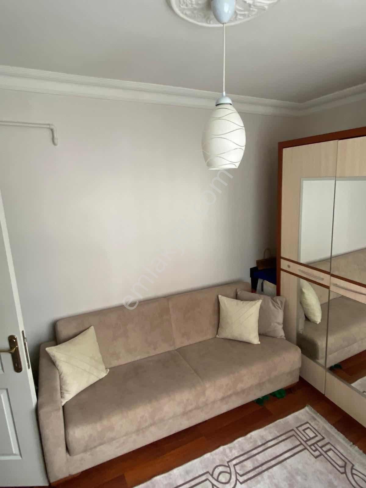 Sümbülefendi Cambaziye Çıkmazı Sokak 1.kat 2+1 70m2 Kiracılı - Görsel 5