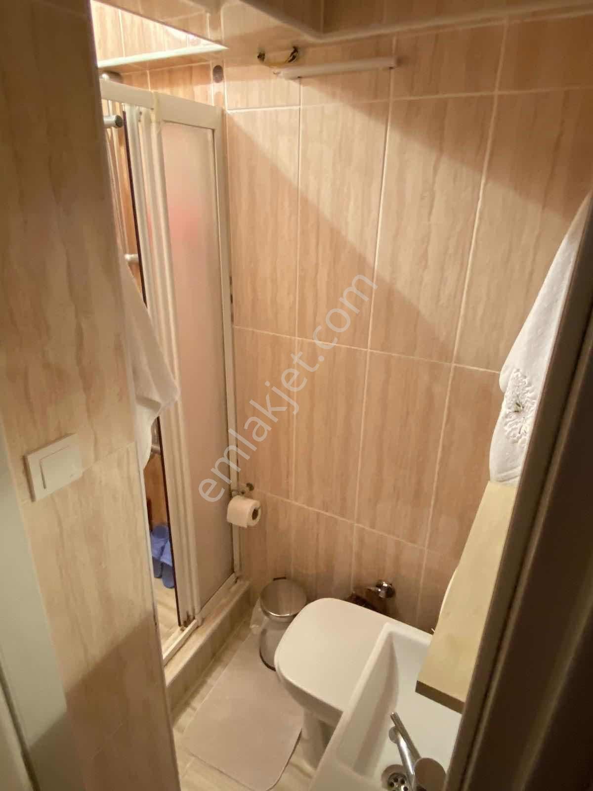 Sümbülefendi Cambaziye Çıkmazı Sokak 1.kat 2+1 70m2 Kiracılı - Görsel 14