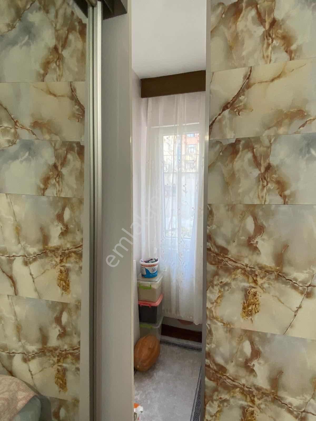 Sümbülefendi Cambaziye Çıkmazı Sokak 1.kat 2+1 70m2 Kiracılı - Görsel 19