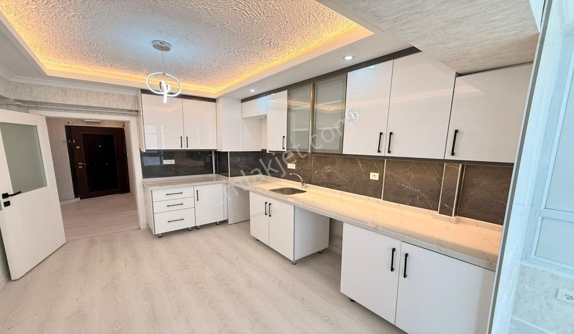 İncirli Refiksaydam Caddesi Yakını 3+1 Bağımsız Katta Ful Yapılı - Görsel 2