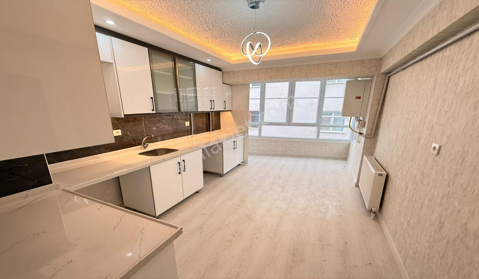 İncirli Refiksaydam Caddesi Yakını 3+1 Bağımsız Katta Ful Yapılı - Görsel 5