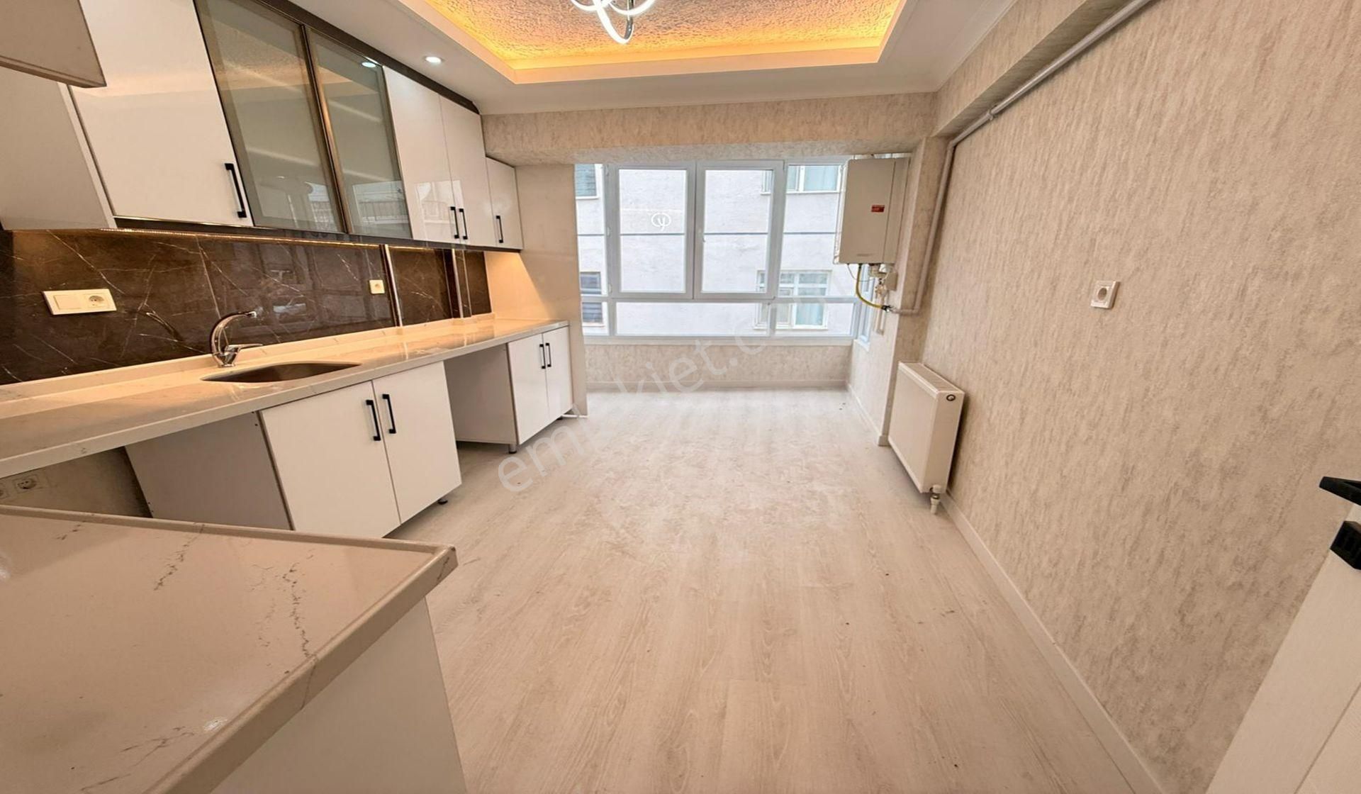 İncirli Refiksaydam Caddesi Yakını 3+1 Bağımsız Katta Ful Yapılı - Görsel 3