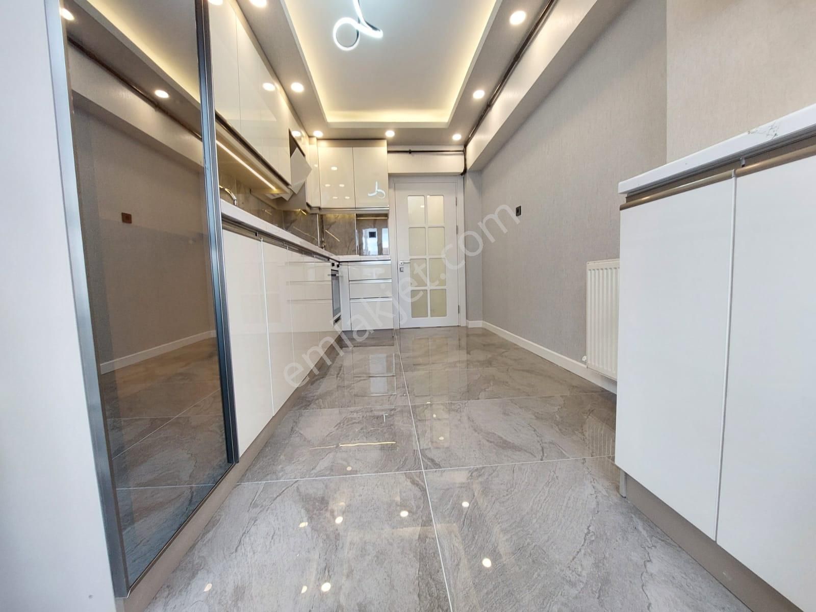 Elvan Mah Satılık 3+1 Ful Yapılı Kat Ta Geniş Daire - Görsel 2