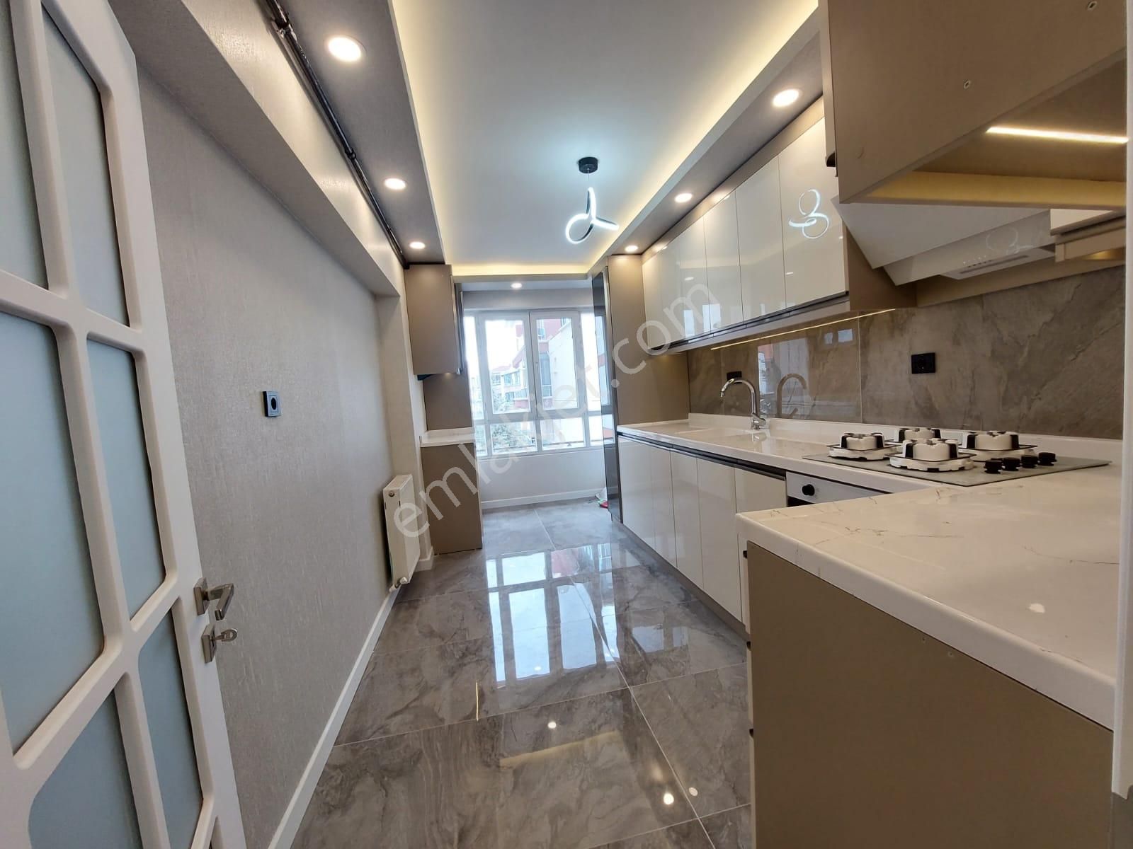 Elvan Mah Satılık 3+1 Ful Yapılı Kat Ta Geniş Daire - Görsel 7