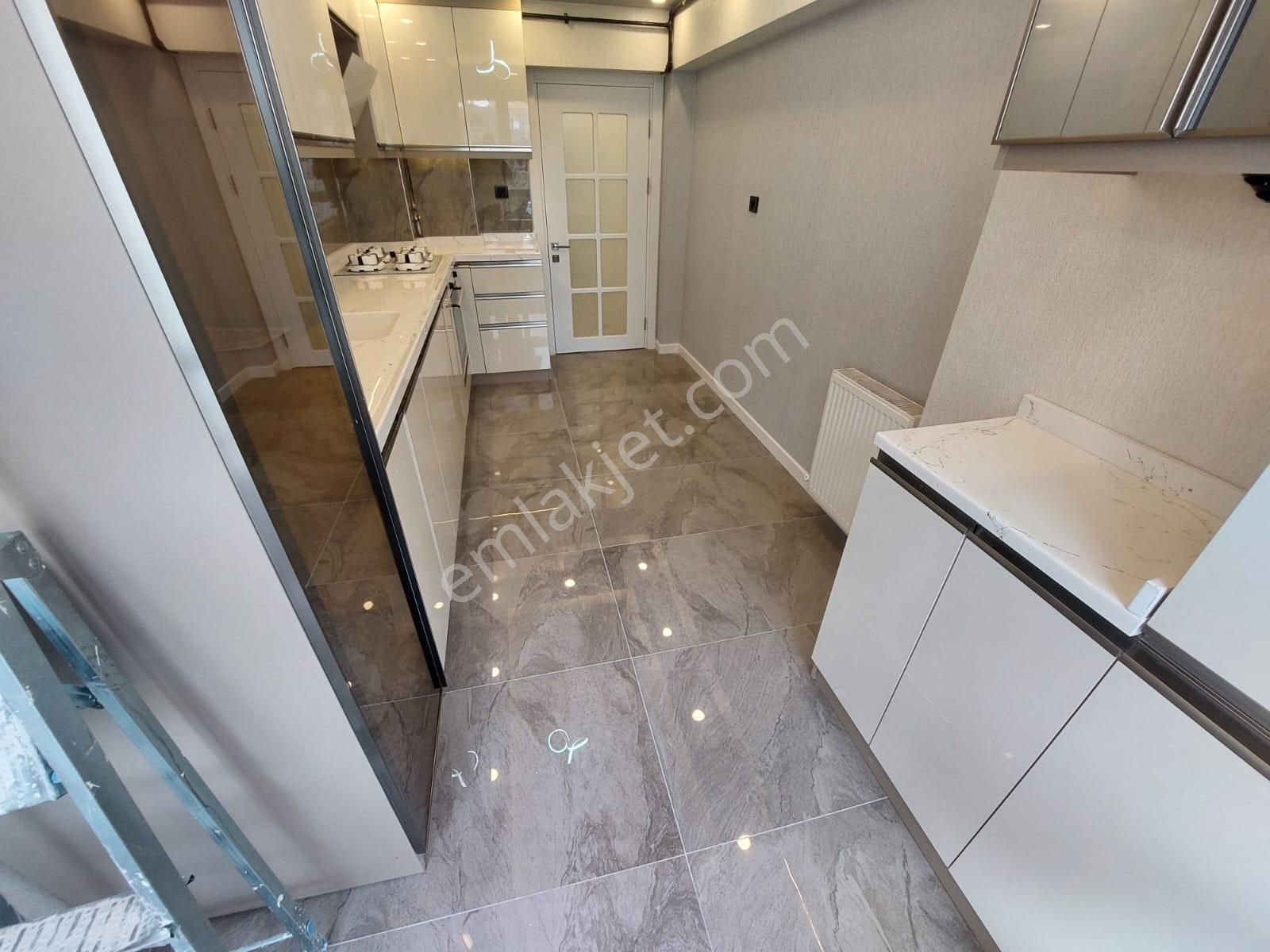 Elvan Mah Satılık 3+1 Ful Yapılı Kat Ta Geniş Daire - Görsel 4