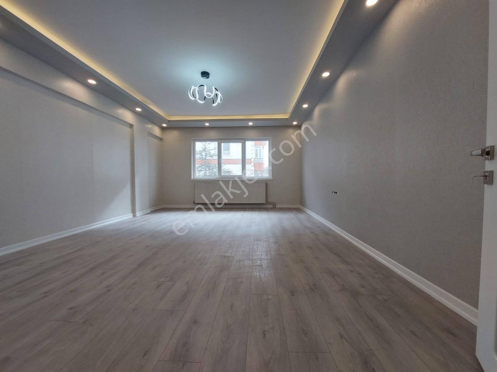 Elvan Mah Satılık 3+1 Ful Yapılı Kat Ta Geniş Daire - Görsel 18